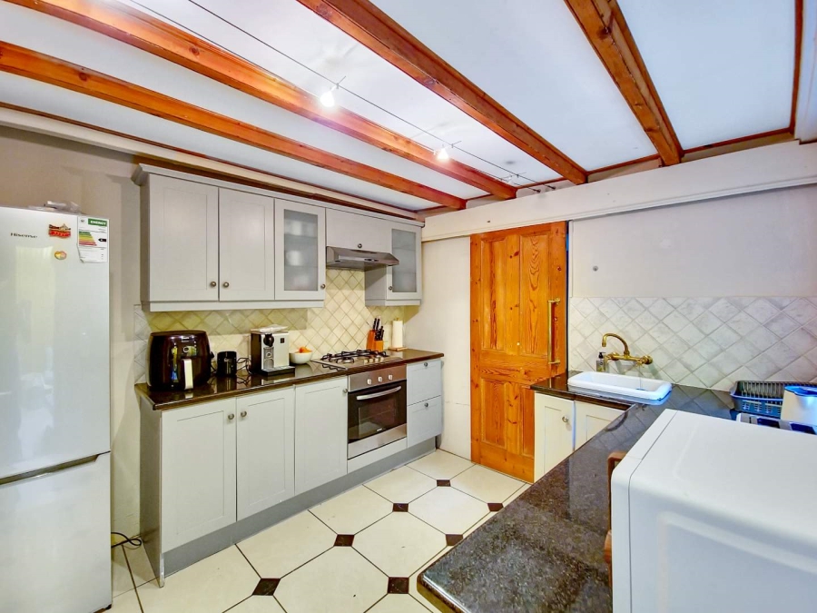 2 Bedroom Property for Sale in Green Point Western Cape